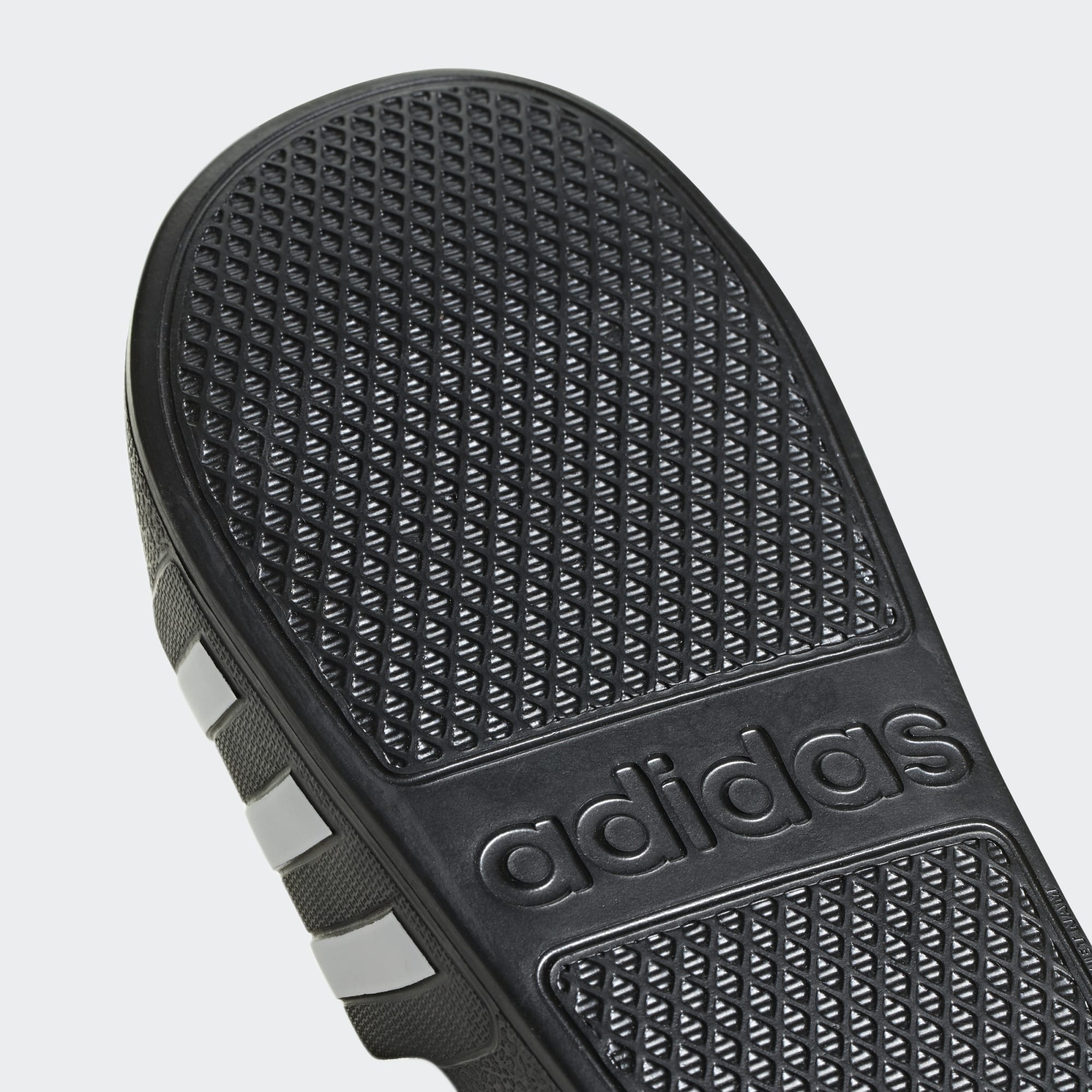 SANDAL UNISEX ADIDAS ADILETTE AQUA HITAM PUTIH