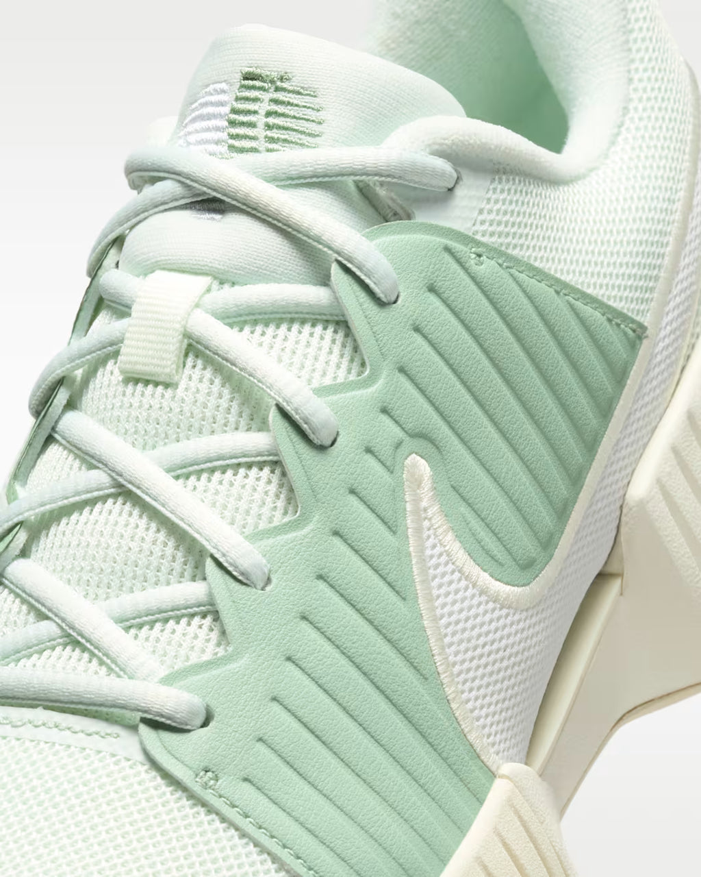 PADEL/TENNIS SHOES NIKE ZOOM GP CHALLENGE PRO HC WHITE TOSCA WOMAN SHOES